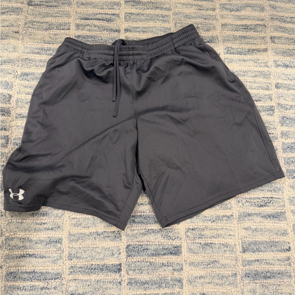 Under Armour Grey Athletic Shorts in Men’s Large